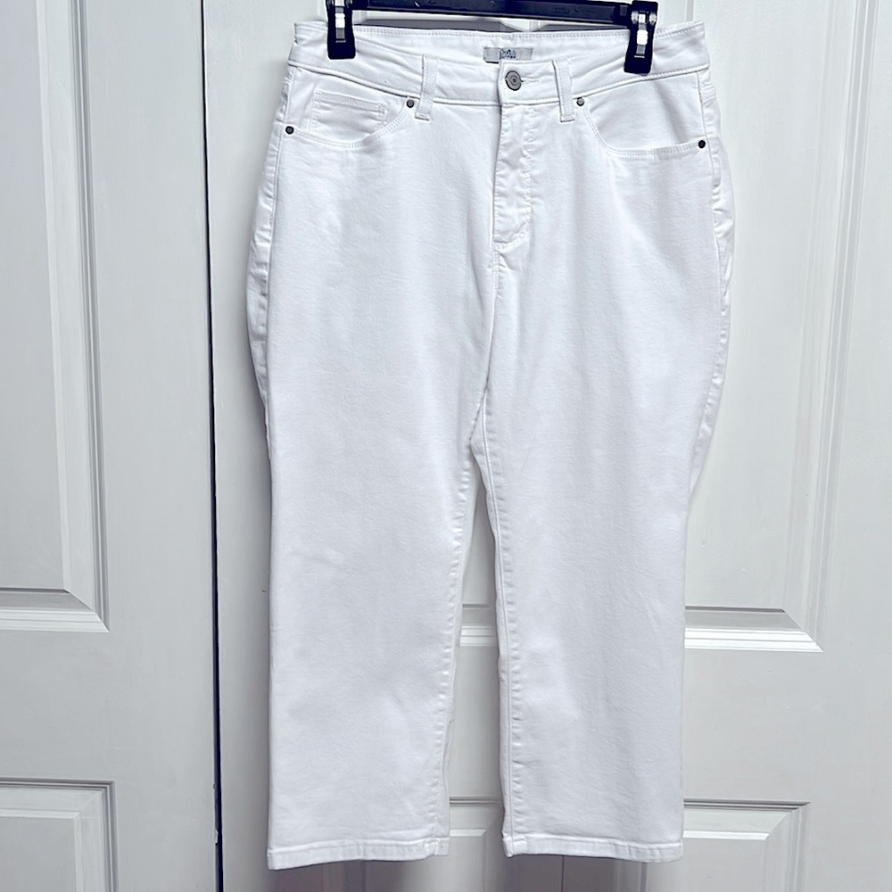 Croft & Barrow White 5 Pocket Mid Rise Crop Curvy Jeans Size 8
